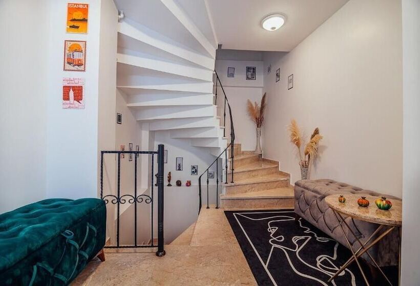 Taksim Wonder Suites