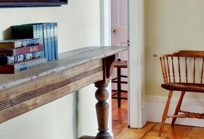 The Egremont Village Inn