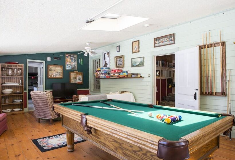 The Egremont Village Inn