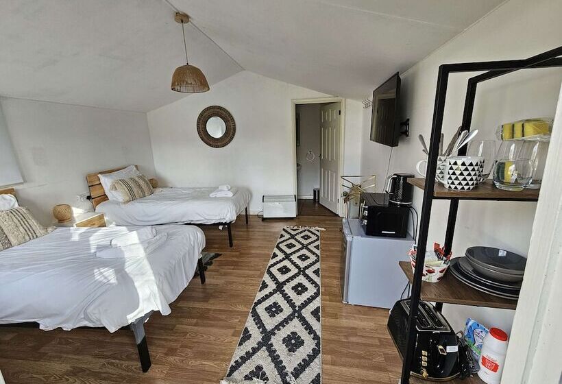 Willow By Paymán Club