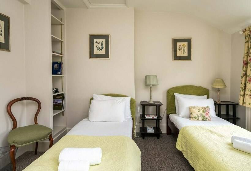 Charming 2bd Garden House Hammersmith