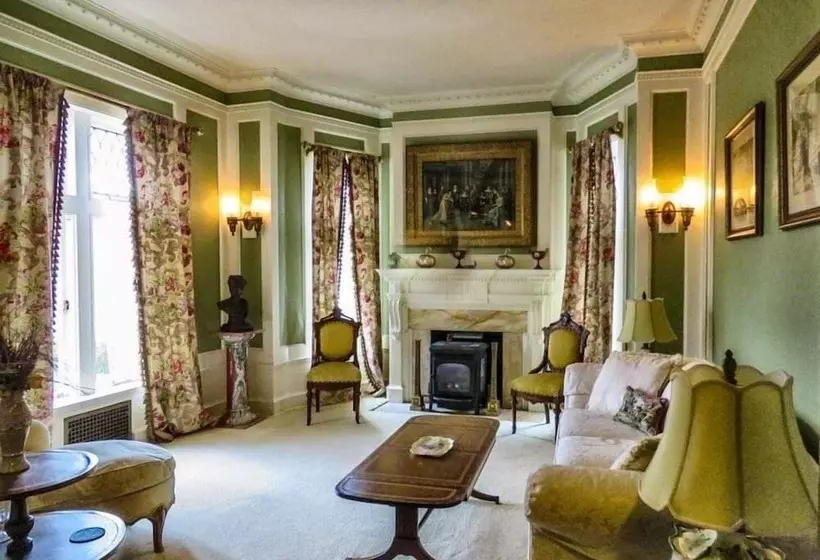 Hazeltine Boutique Hotel Bnb