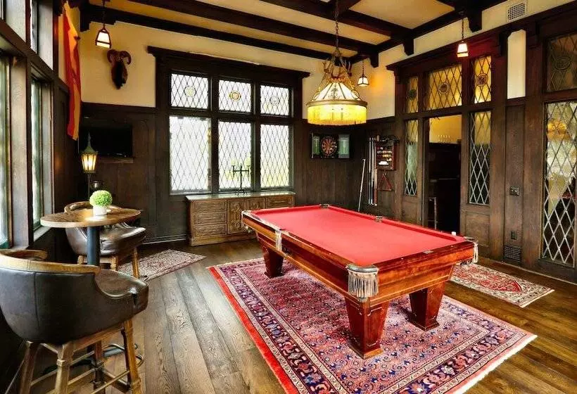 Hazeltine Boutique Hotel Bnb