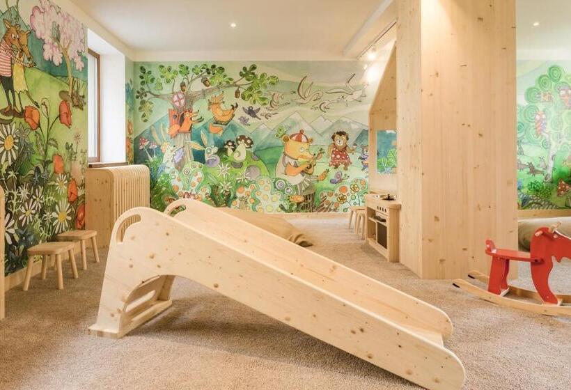 ホテル Arietes Marmont Resort