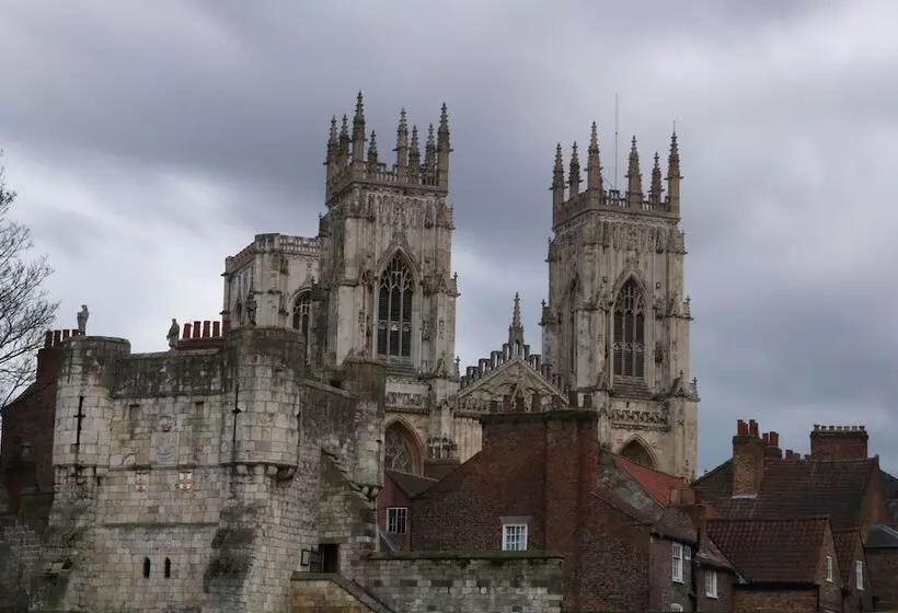 Hotelli Beautiful 3 Bed Luxury Private Lodge In York