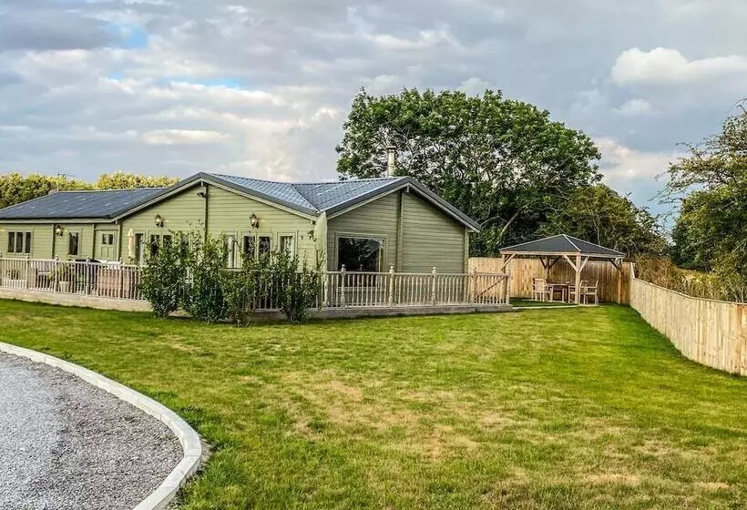 Hotelli Beautiful 3 Bed Luxury Private Lodge In York