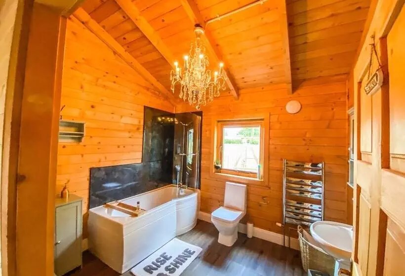 Hotelli Beautiful 3 Bed Luxury Private Lodge In York