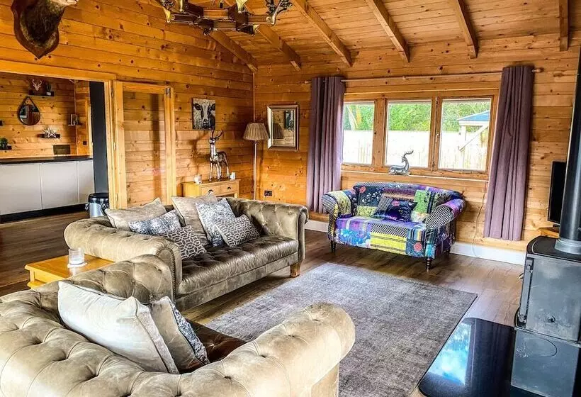 Hotelli Beautiful 3 Bed Luxury Private Lodge In York