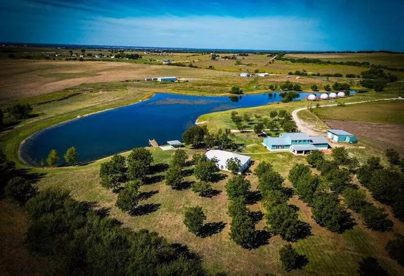 Hotelli Lake Serenity Ranch