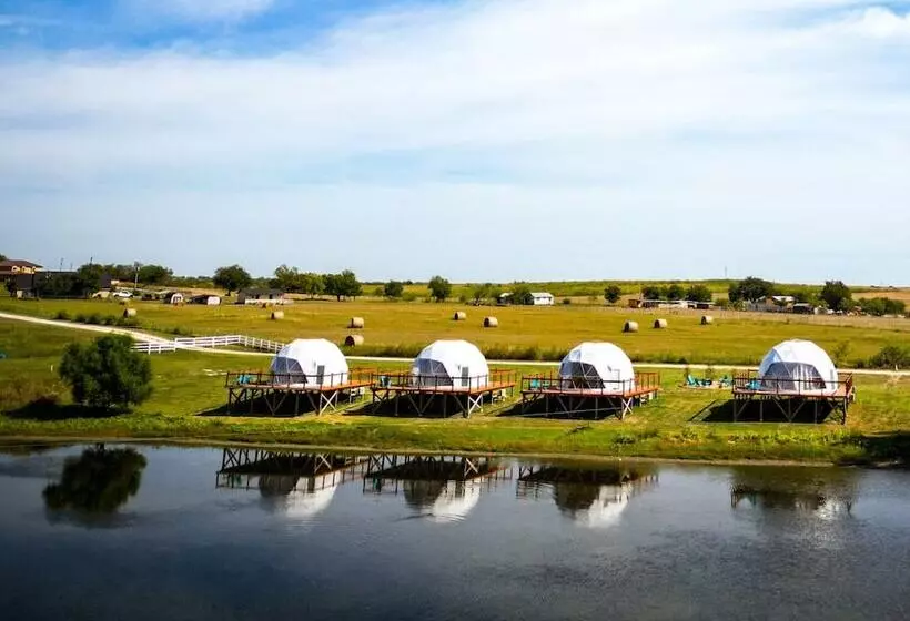 Hotelli Lake Serenity Ranch