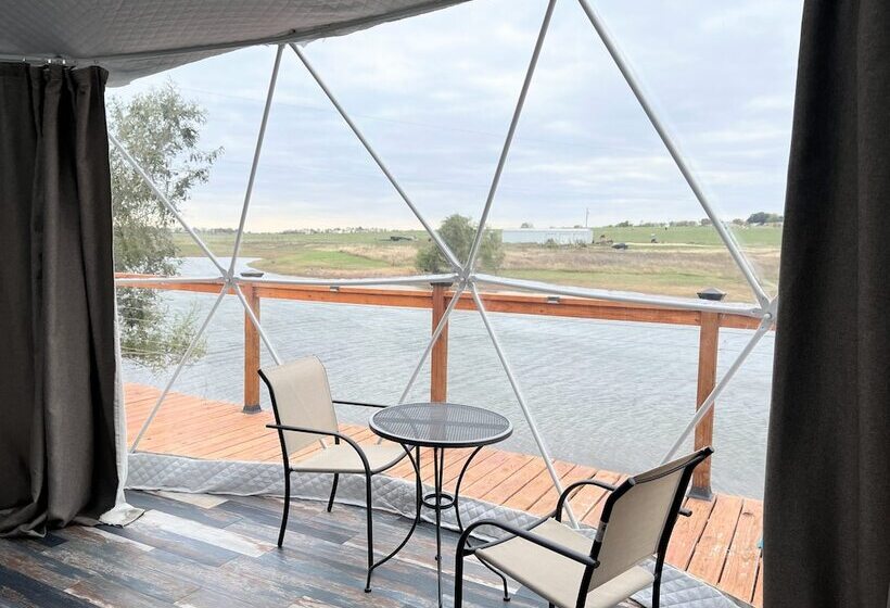 호텔 Lake Serenity Ranch