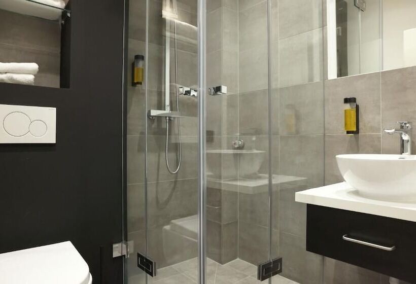 Juststay Mülheim Hotel & Apartments