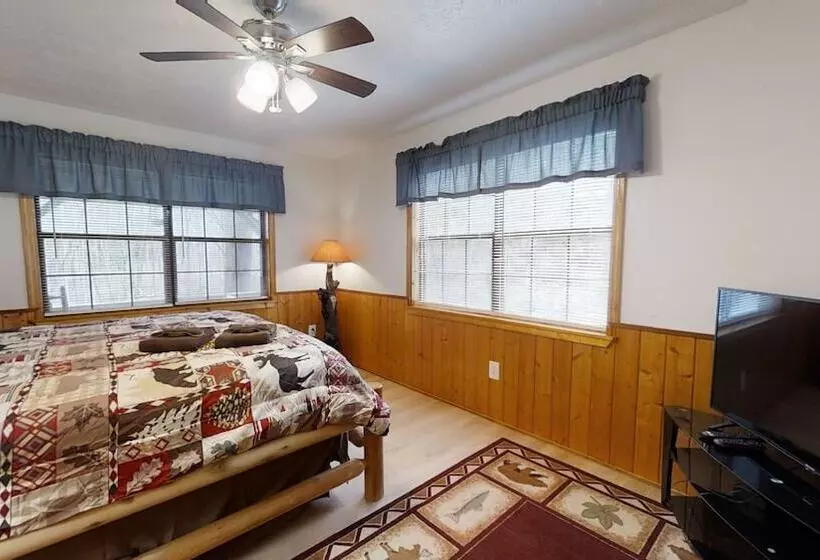 Little Mountain Hideaway