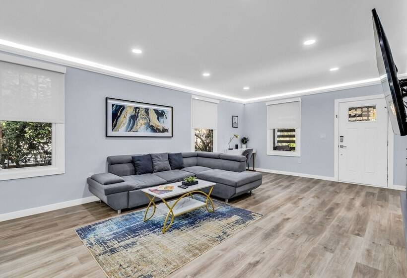 Luxury 3br House In Charlotte