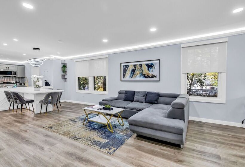 Luxury 3br House In Charlotte