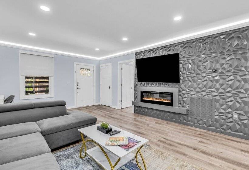 Luxury 3br House In Charlotte