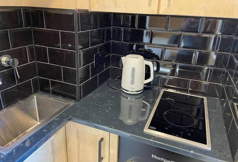 Luxury Cabin In The Woods