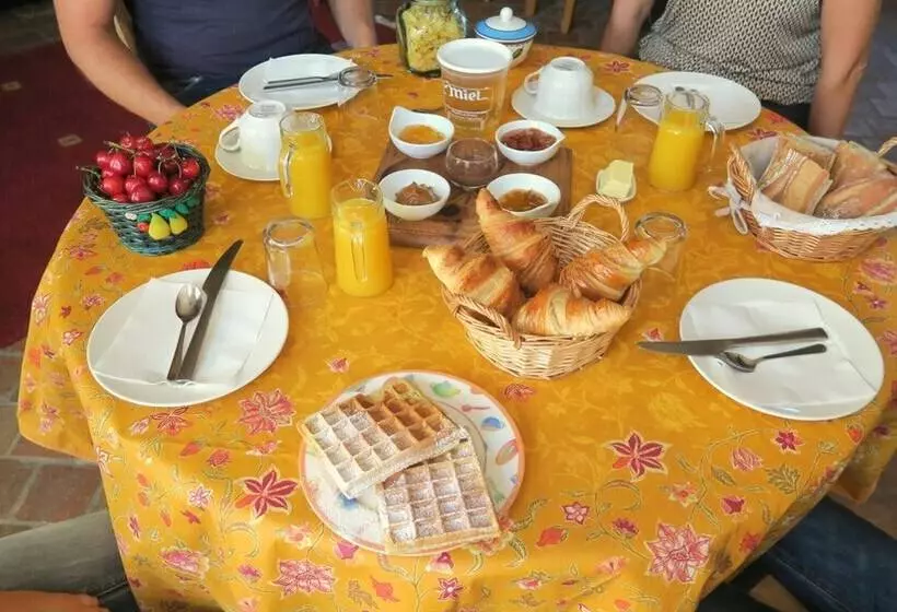 ペンション Les Salamandres Maison D Hôtes