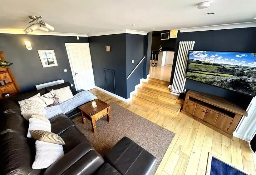 Residenssi Cosy And Quirky House In The Heart Of Bakewell