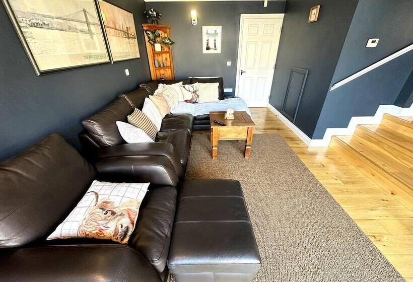 住所  Cosy And Quirky House In The Heart Of Bakewell