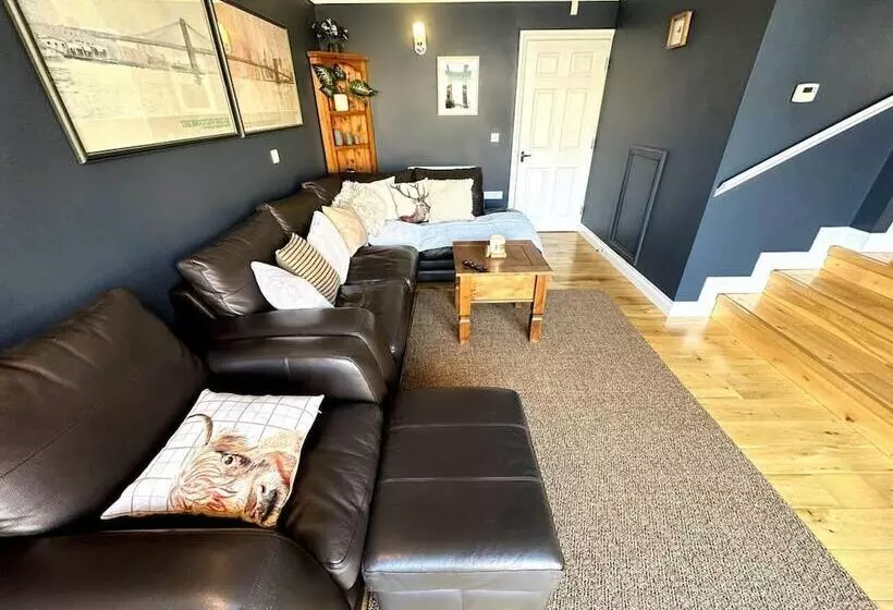 Residenssi Cosy And Quirky House In The Heart Of Bakewell