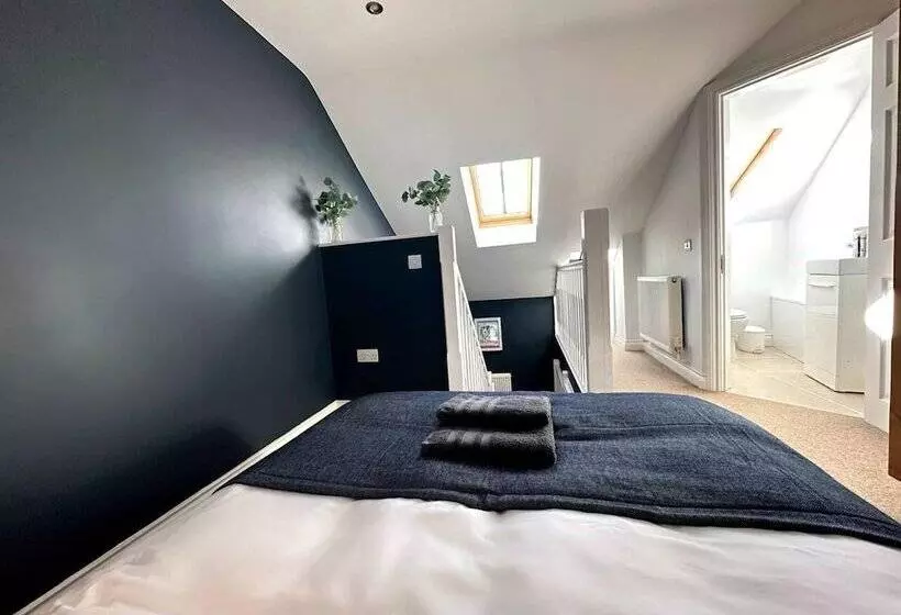 Residenssi Cosy And Quirky House In The Heart Of Bakewell