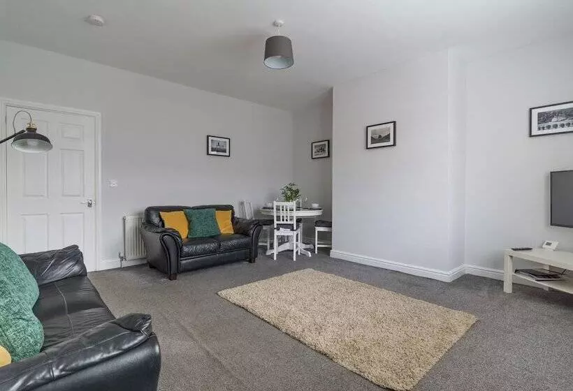 Residenssi Hawthorn House   2bedroom Ashington Northumberland