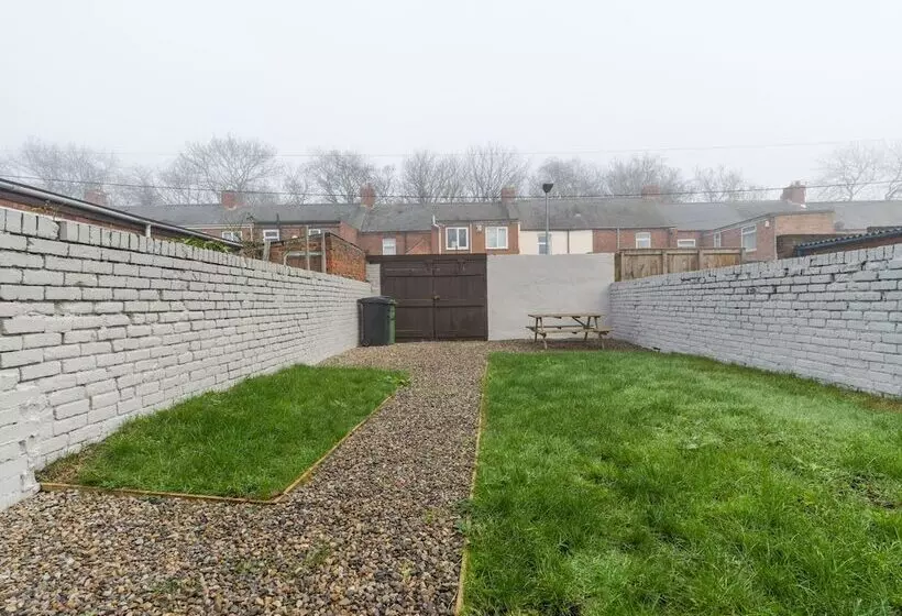 Residenssi Hawthorn House   2bedroom Ashington Northumberland