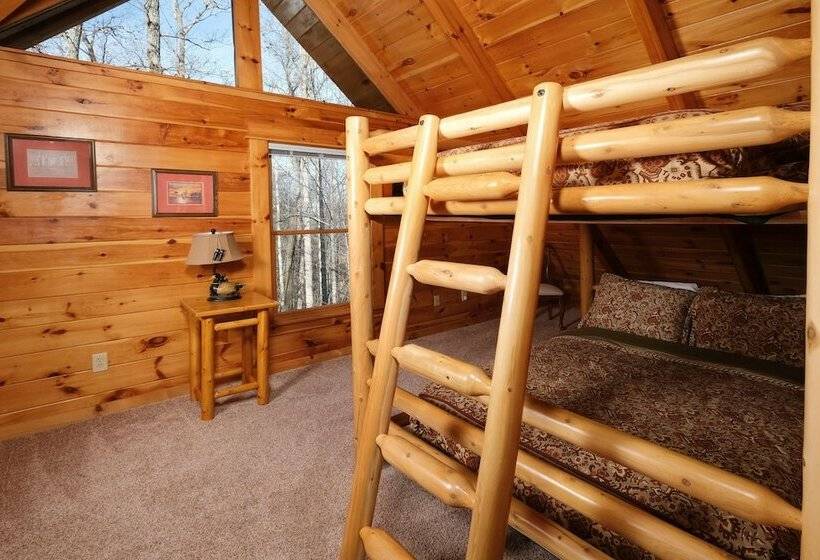 Smoky Treehouse Lodge #614