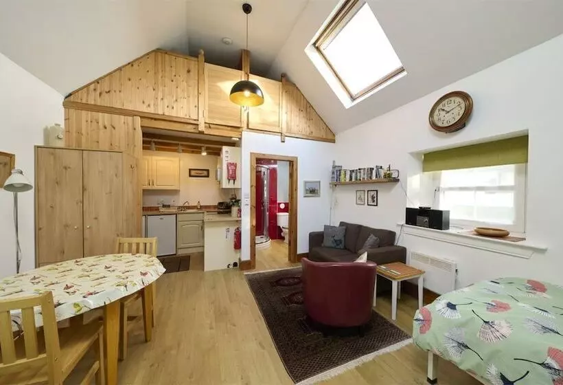 The Smithy House & Cottages