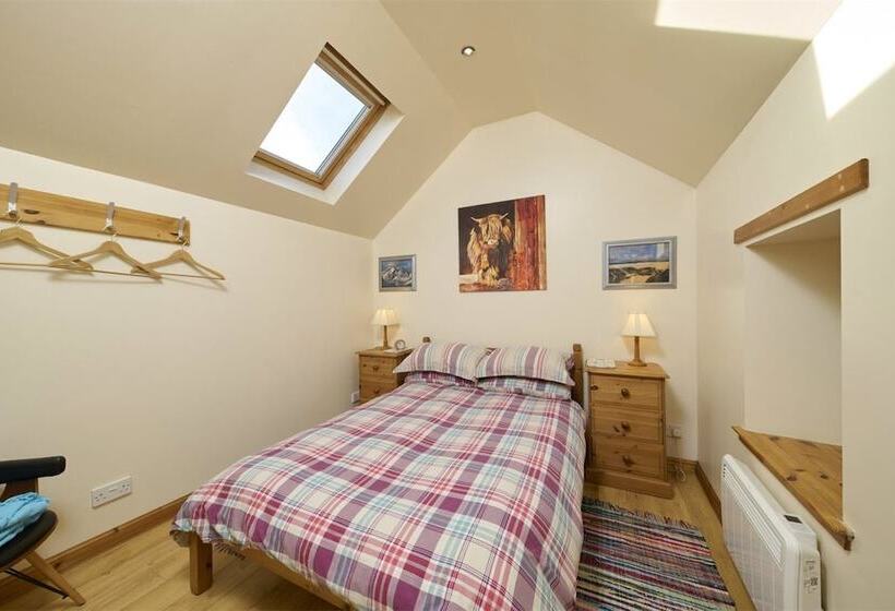 The Smithy House & Cottages