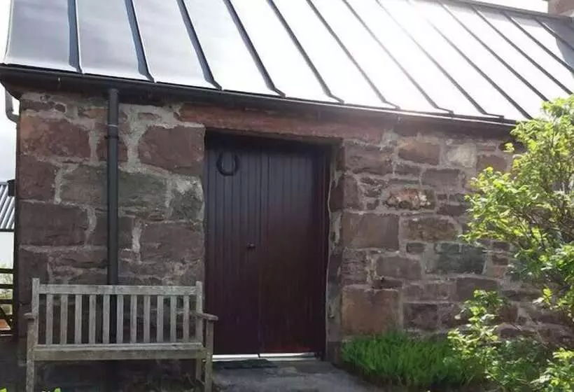 The Smithy House & Cottages