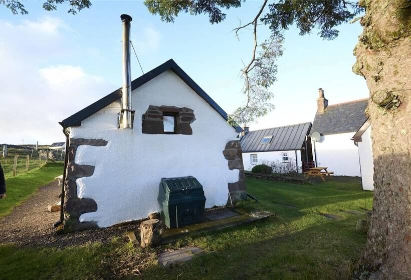 The Smithy House & Cottages