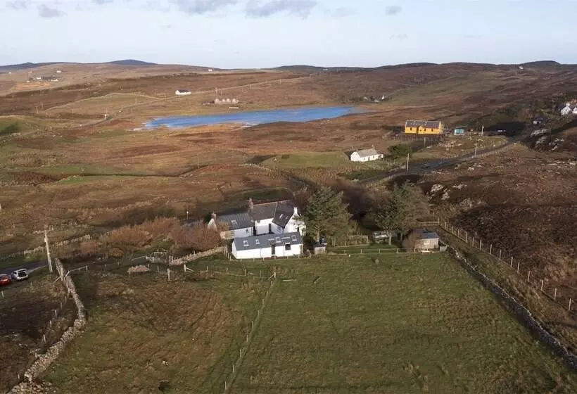 The Smithy House & Cottages