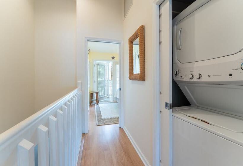 A Place In Paradise By Avantstay Key West Walkable W/ Shared Pool Week Long Stays Only