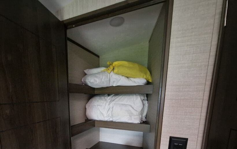 American Rv Dog Friendly Peaceful Location