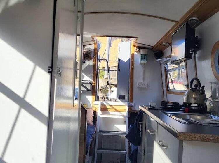 Charming Baby Narrowboat Apsley Marina