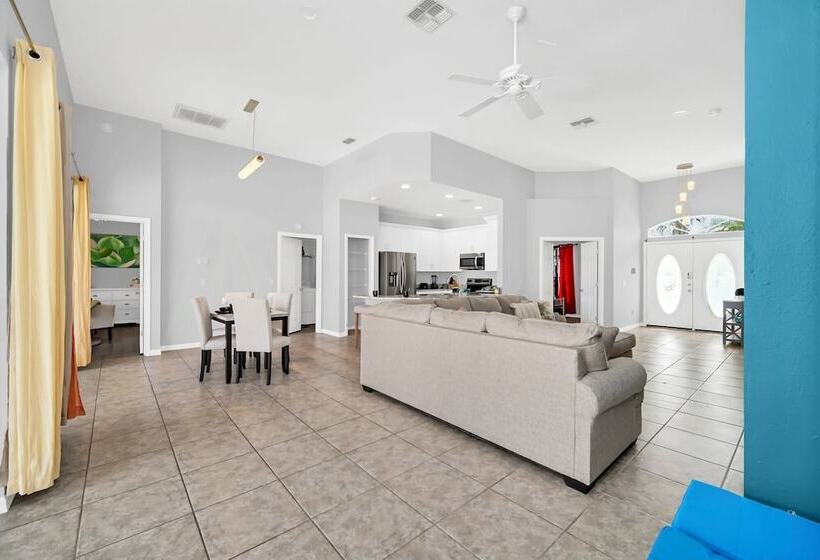 Charming Home With Private Pool And Electric Fire Place! #4bc110