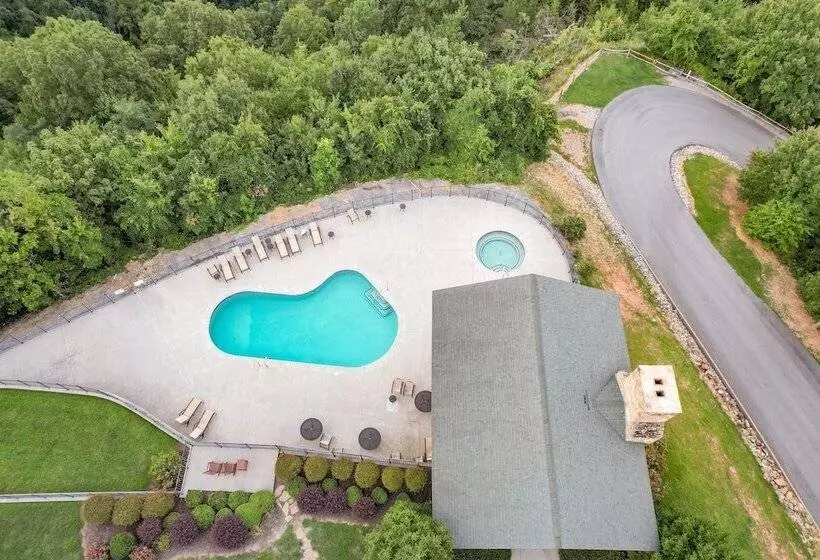 Delmont By Avantstay Sleeps 20! Expansive Views In A Cabin Community