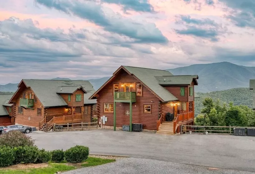 Delmont By Avantstay Sleeps 20! Expansive Views In A Cabin Community