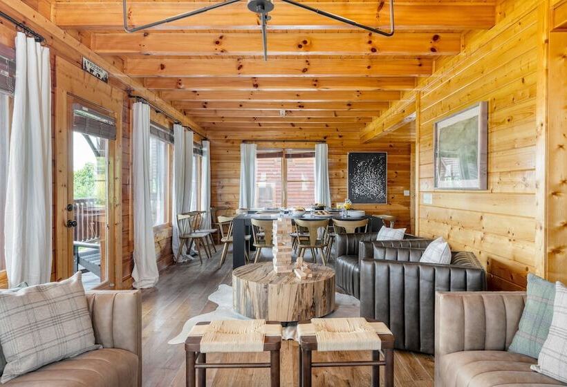 Delmont By Avantstay Sleeps 20! Expansive Views In A Cabin Community