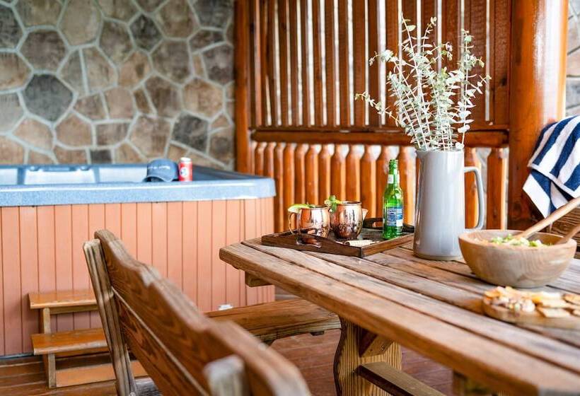 Delmont By Avantstay Sleeps 20! Expansive Views In A Cabin Community