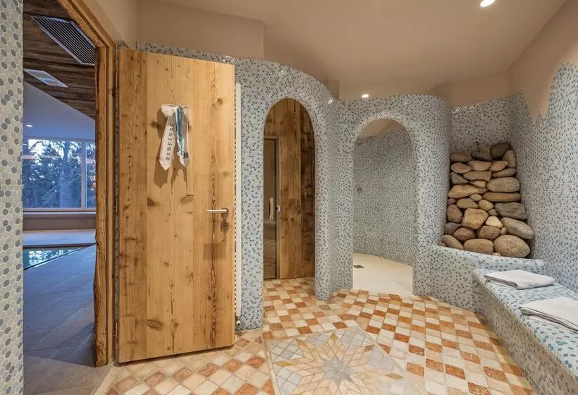 簡易ホテル Naturhotel Waldheim