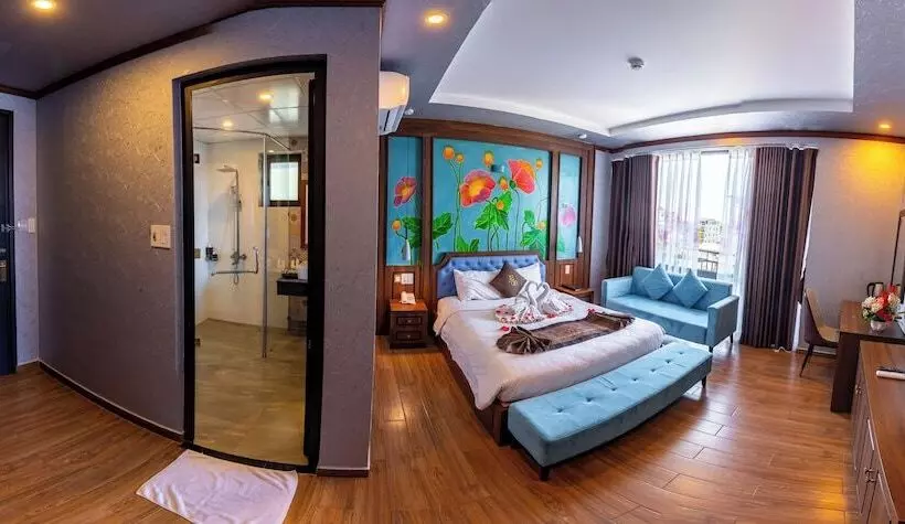 هتل Jade Scene