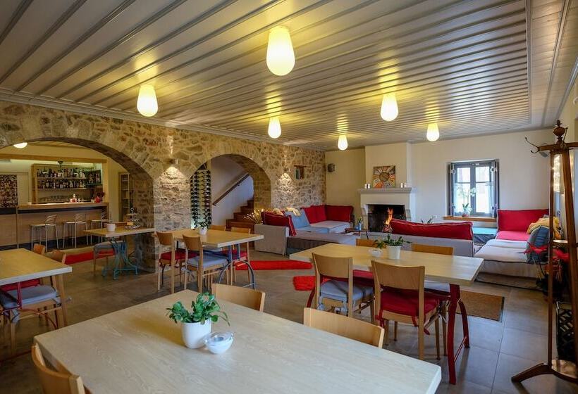 호텔 Kiriaki Guesthouse & Suites