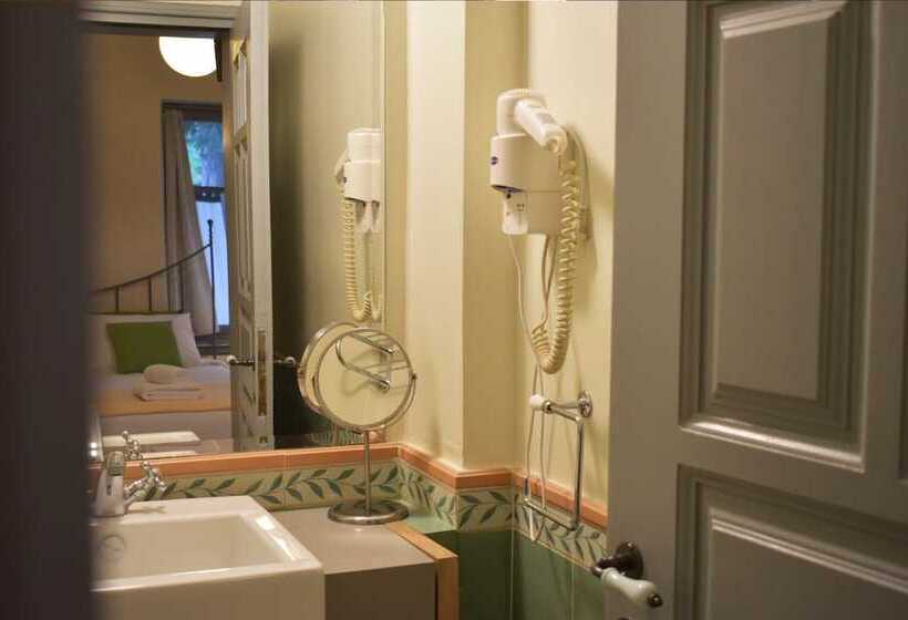 호텔 Kiriaki Guesthouse & Suites