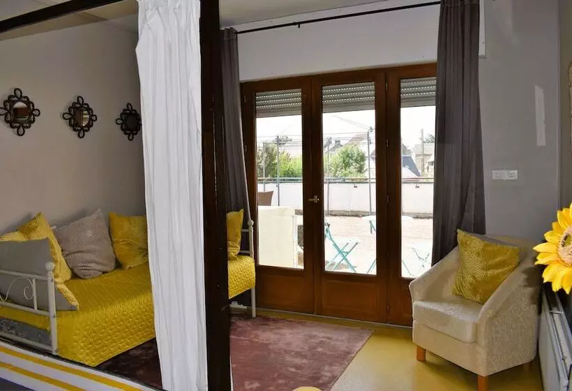 ホテル Les Remparts