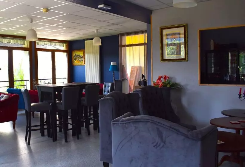 ホテル Les Remparts