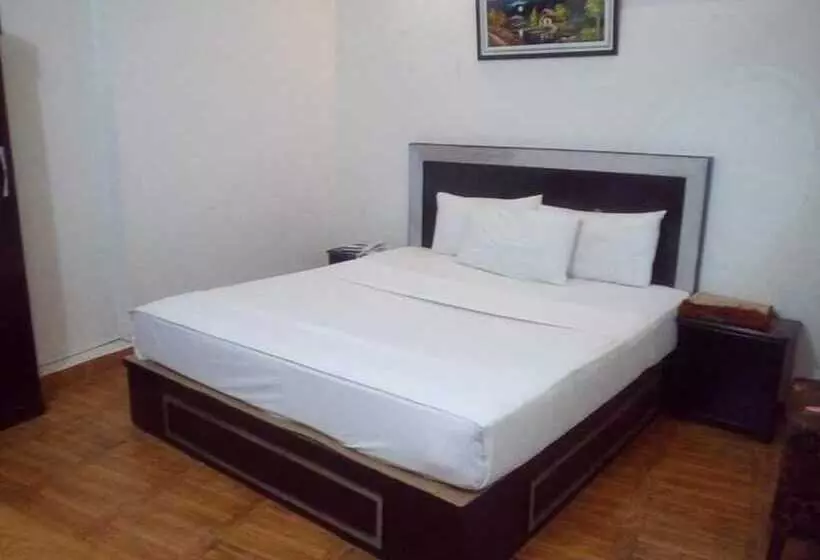 هتل Mehran Multan