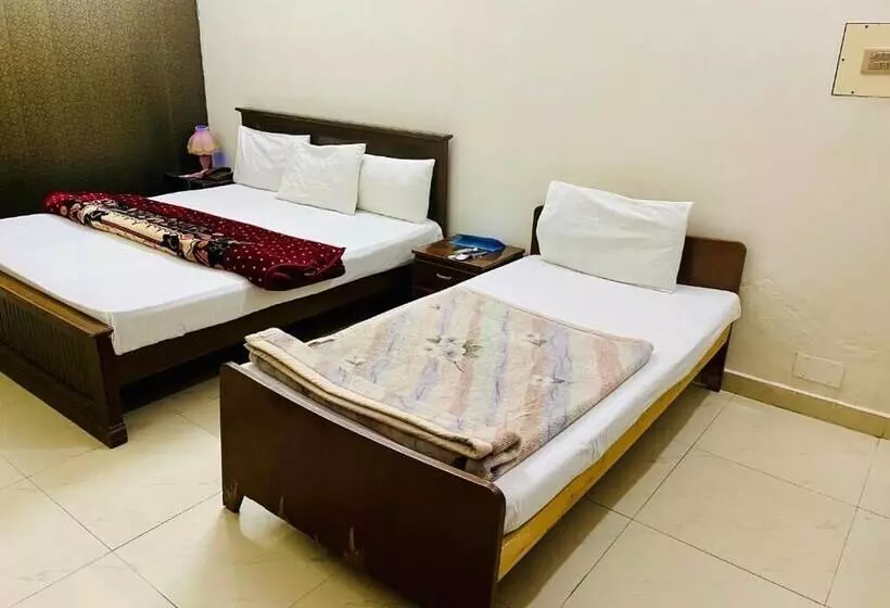 هتل Mehran Multan